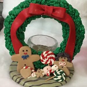 Gingerbread Holiday Wreath with Red and Green Accents